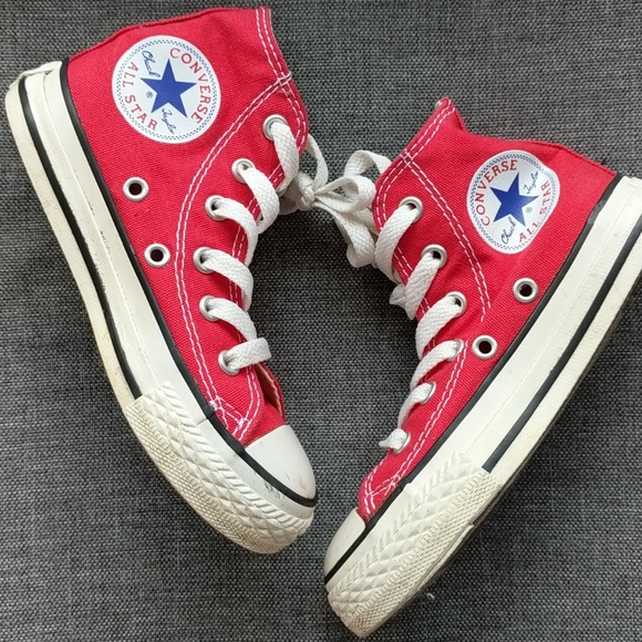 Converse  kids red high tops - Picture 2 of 7